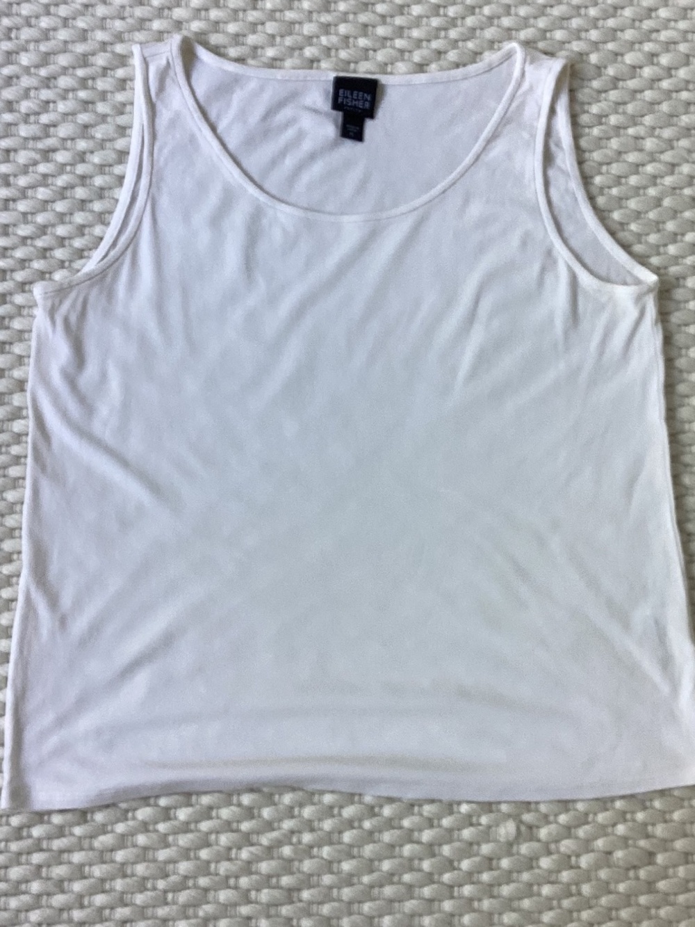 Eileen Fisher 100% Silk Crepe Round Neck Sleeveless Shell in Cream Petite Large